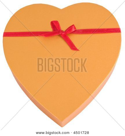 Caixa de Chocolate dourada com fita isolada em forma de coração