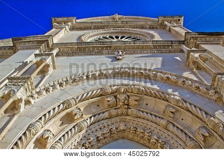 Cattedrale dell'UNESCO della facciata anteriore di Saint James