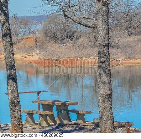 Beautiful View Of Lake Texoma\'s Picnic Area In Kingston, Bryon County, Oklahoma
