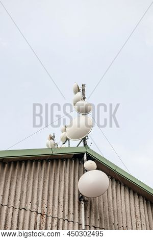 Multiple Communicaiton Antenna On Rooftop Pillar - Fixed, Mobile, Radionavigation-satellite Radioloc