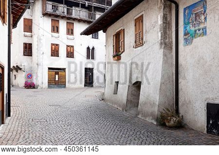  FIERA DI PRIMIERO, ITALY - 27 september 2021 - Architectural detail in Fiera di Primiero, Pale di San Martino, Trentino Alto-Adige, Italy, Europe                              