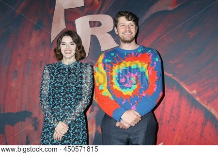 LOS ANGELES - MAR 3:  Francesca Reale, Brett Dier at the Fresh Premiere And Mixer - Arrivals at Hollywood American Legion Post 43 on March 3, 2022  in Los Angeles, CA