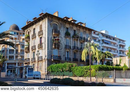 Cannes, France - June 19, 2017: Old Historic Buildings In The City Center Of Cannes On The Bd Carnot