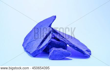 Slate, Stone Splinters, Wood Splinters, Shingle Is A Collective Term For Different Tectonically Defo
