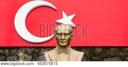 Bust Of Ataturk With Turkish National Flag On Background, Ataturk Statue, Founder Of Modern Turkey. 