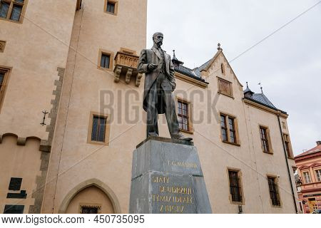 Kutna Hora, Central Bohemian, Czech Republic, 5 March 2022: Italian Courtyard Or Vlassky Dvur With T