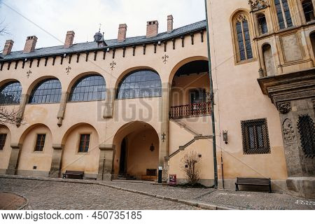 Kutna Hora, Central Bohemian, Czech Republic, 5 March 2022: Italian Courtyard Or Vlassky Dvur, Medie
