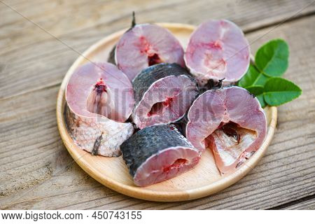 Fresh Raw Snake Head Fish Menu Freshwater Fish, Snakehead Fish For Cooking Food, Striped Snakehead F