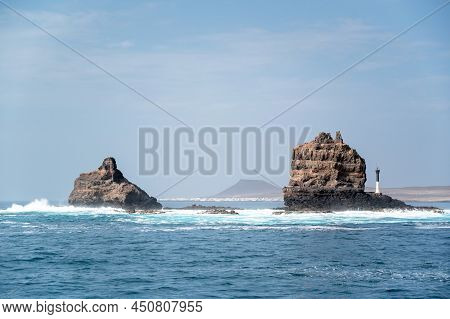 Punta Fariones Sea Stacks, Chinijo Archipelago, Orzola, Lanzarote, Canary Islands