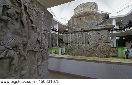 Bucharest, Romania - May 20, 2017: Long Night Of Museums At National Museum Of Romanian History Open