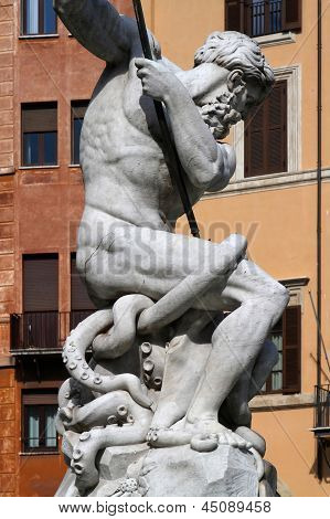 La parte del bacino della Fontana Del Nettuno è stata progettata nel 1574 da Giacomo Della Porta e fu Comple