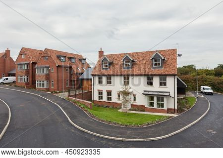 Radwinter, Essex - Sept 12 2018: Brand New Empty Modern Homes Built In A Traditional Style With Bay 
