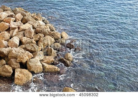 大海和岩石