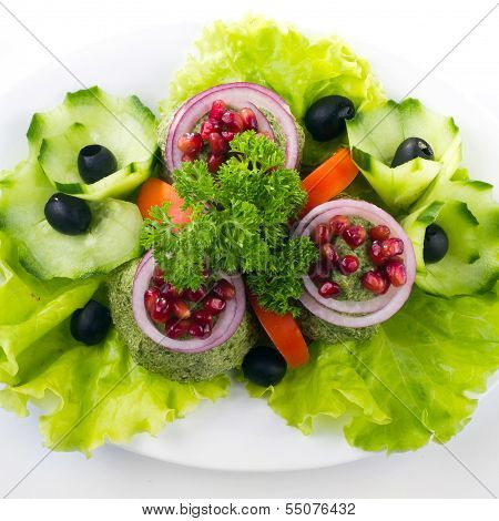 Fresh green salad with baby spinach