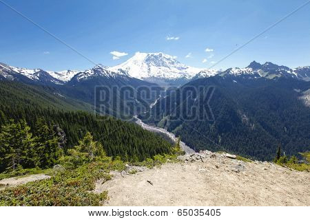 Scenic View Of Mt Rainer. Washington, Seattle