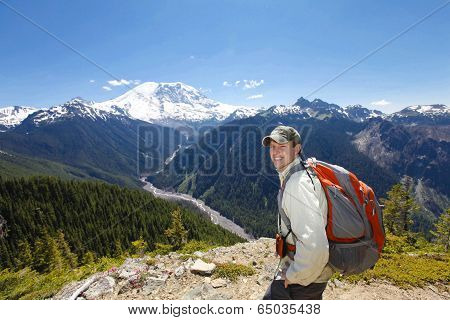 Traveling In Washington. Mt Rainer Hiking Trail