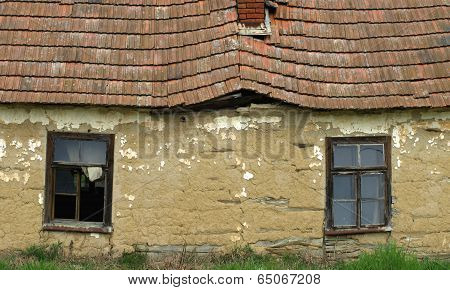 old abandoned houses made of mud
