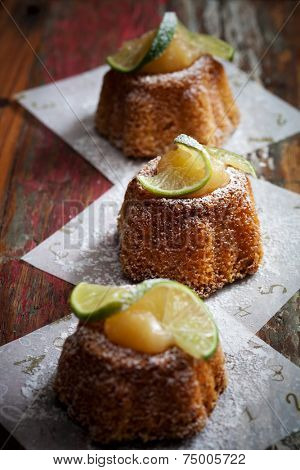 Bundt cake with lemon curd and lime slices