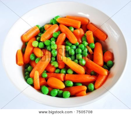 guisantes y zanahorias