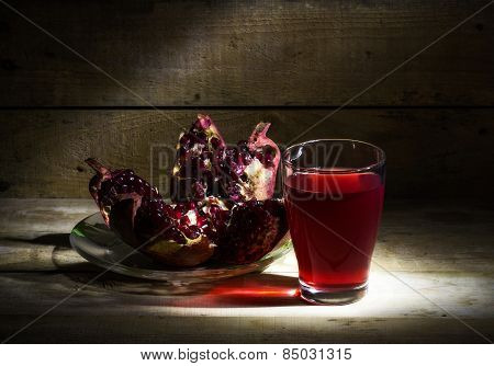 Pomegranate And Pomegranate Juice