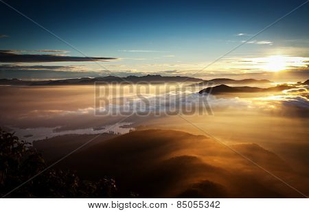 Amazing sunrise seen from Sri Pada