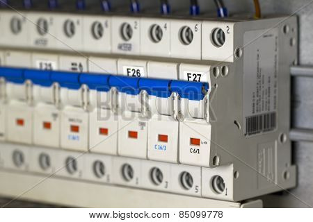 Automatic Fuse Switches