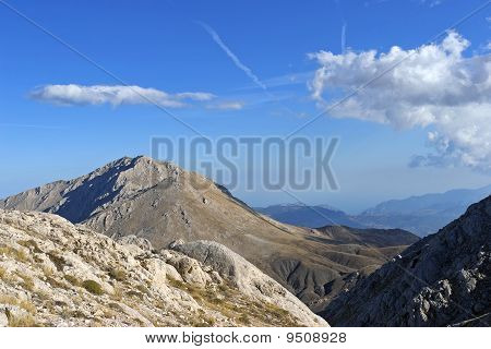 Cielo, nuvole e montagna