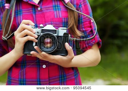 girl with photo camera