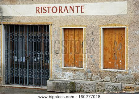 Italian Restaurant Closed for the Financial Crisis
