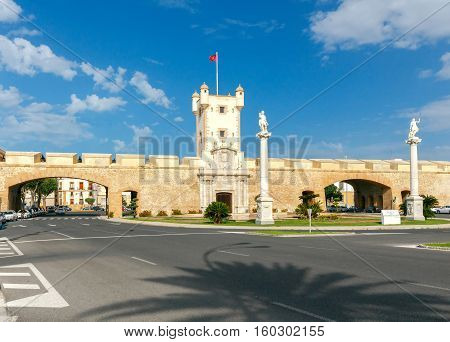Defensive wall with guns between the historical part of the city and modern quarters. Cadiz. Andalusia. Spain.