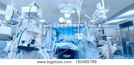 Panoramic view of the advanced operating room.