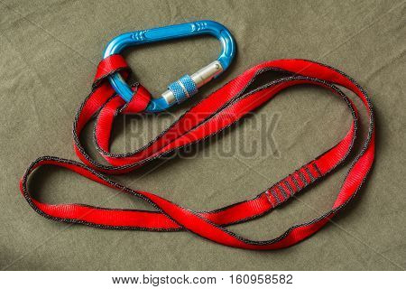 Cow Hitch (girth Hitch, Larksfoot).