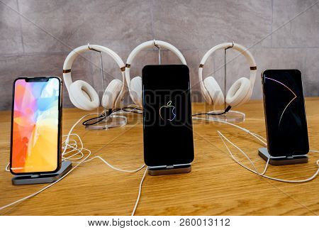 Strasbourg, France - Sep 21, 2018: Apple Store Showcasing As Product Herolatest Iphone Xs And Xs Max