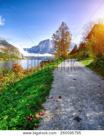 Picturesque Autumn Scene Of Altausseer See Lake. Sunny Morning View Of Altaussee Village. Location: 