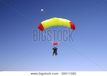 Paragliding-Duo in der Luft