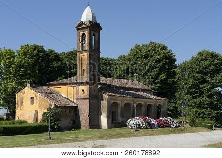 Sanctuary Of Madonna Del Viri Veri, Near Ronsecco, Vercelli, Piedmont, Italy: Exterior Of The Church