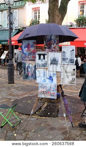 Paris, France - November 2017: Paris -  Open Air Artist Market At Tertre Square (place Du Tertre) In