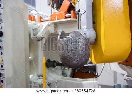 Detail Of Aluminum High Pressure Die Casting Machine ; Ladle