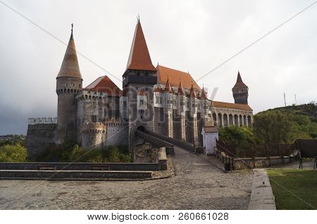 Corvin Castle Or Hunyadi Castle (castelul Corvinilor Sau Castelul Huniazilor), Hunedoara, Romania