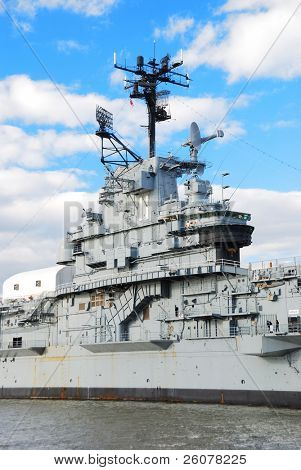 뉴욕 시티-11 월 2: USS 인 트 레 피드 (이력서/CVA/CVS-11), 24에 섹스 급 항공모함 부이 중 하나입니다