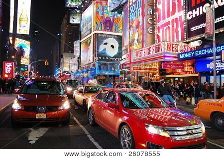 NEW YORK CITY, NY - SEP 5: Times Square er kendetegnet hos Broadway teatre og LED tegn som et symbol