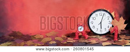 Daylight Saving Time. Wall Clock Going To Winter Time.