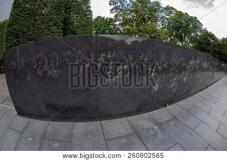 Washington Dc, Usa - August 31, 2018: The Korean War Veterans Memorial That Commemorates Those Who S
