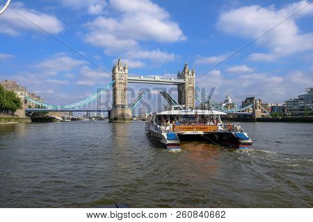 Tower Bridge, London, Uk - June 98, 2018: Tower Bridge From North To South Of The River Thames And S