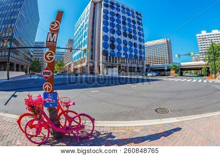 Crystal City, Arlington, Usa - September 6, 2018: An Urban Neighborhood Of South Of Downtown Washing