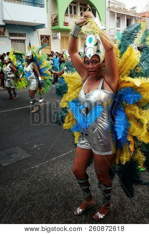 Mindelo, Sao Vicente Island, Cape Verde - Jan 5 2016: Pretty Woman Dancer During The Carnival Show E