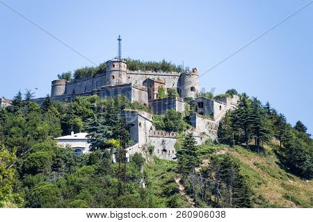 Forte Sperone (sperone Fort) Built Near The Fortified 