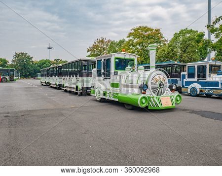 Changsha/china-18 October 2018:train Runing Around The Island On Orange Island Park Changsha City Hu