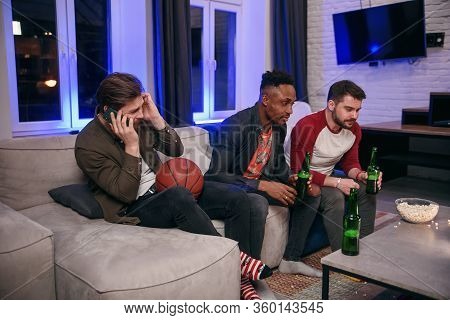 Fierce Noisy Likable 30s Multiracial Male Friends Encouraging With Shouts Their Favourite Football T