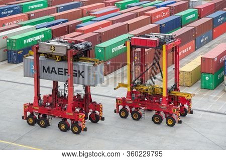 Sydney, Australia - November 29: Container Terminal In Port Of Sydney On November 29, 2018 In Sydney